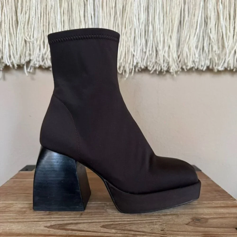 Jeffrey Campbell Dauphin Brown Neoprene Chunky Platform Block Heel Ankle Boots 8